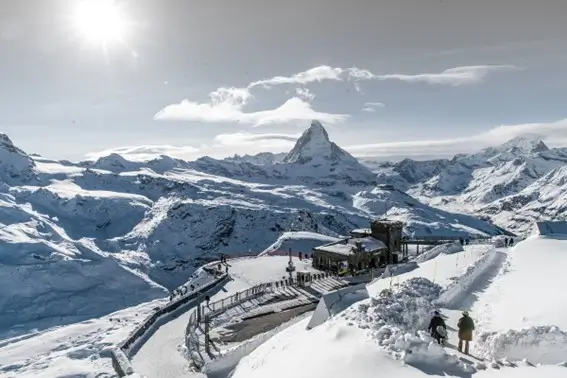 gornergrat-passeio-topo-da-montanha-neve-suica